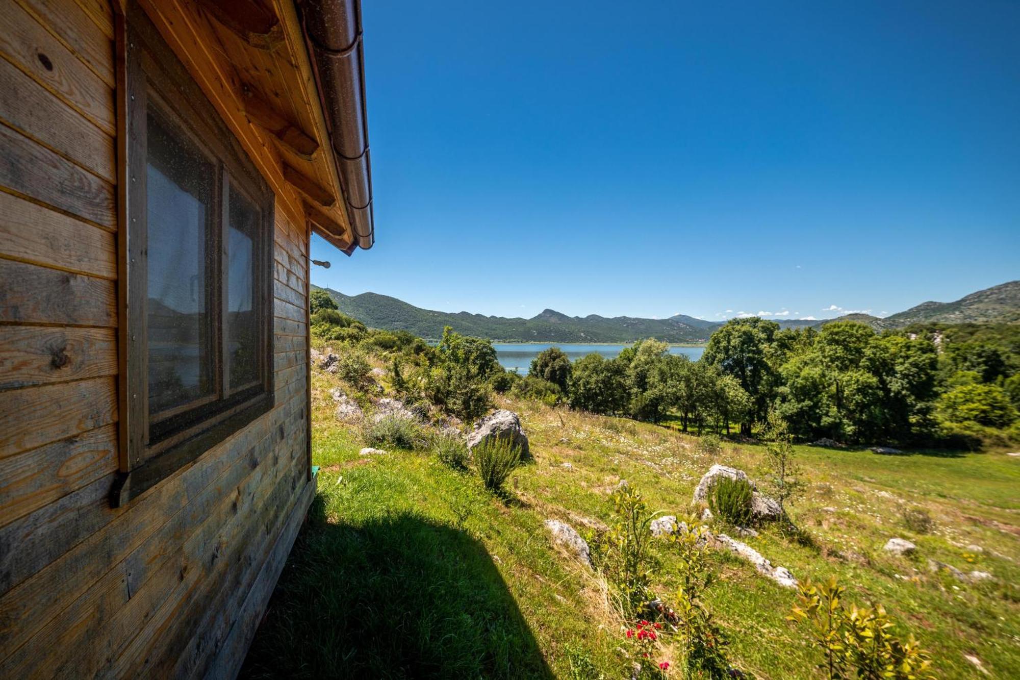 Boljesestre Lake Retreat Golubovci Exteriér fotografie